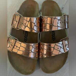 ♦️SOLD♦️Birkenstock Arizona Gator Gleam Copper Rose Gold NWT 37